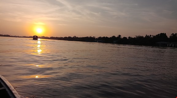 FLOATING MARKET & FRUIT GARDEN & CYCLING