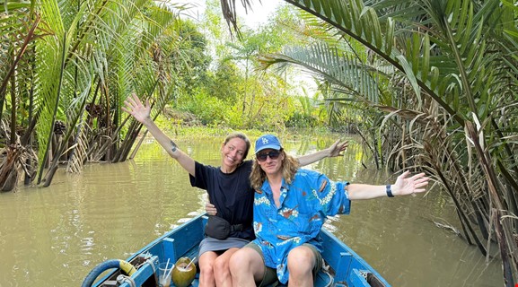 SUNSET WITH PRIVATE SAMPAN